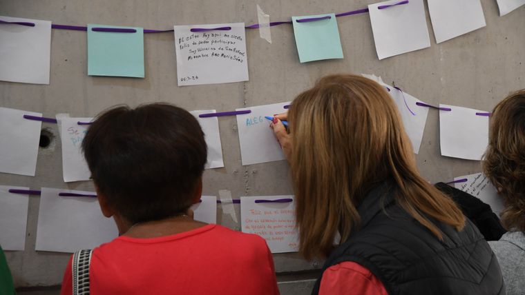 Las reinas y asistentes al evento en el Le Parc describen en palabras como viven su adultez. Las reinas y asistentes al evento en el Le Parc describen en palabras como viven su adultez.