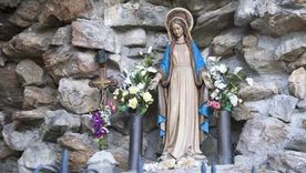 La fe se expresa muchas veces en silencio La fe se expresa muchas veces en silencio