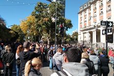 megatoma de los hornos: multitudinaria marcha en rechazo al fallo del juez ramos padilla