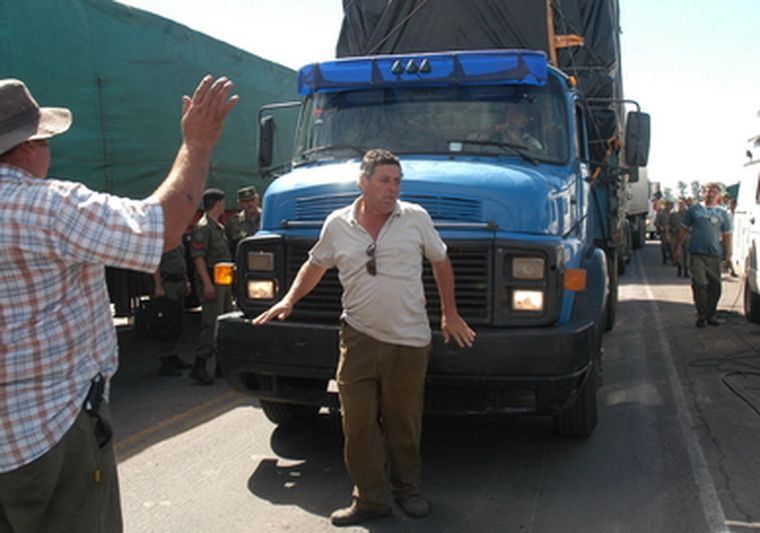 De Angeli amenazó con volver a los cortes de rutas. Foto: NA