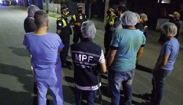 El hombre asesinó a la ex de su hijo muerto en la peluquería que poseía la joven