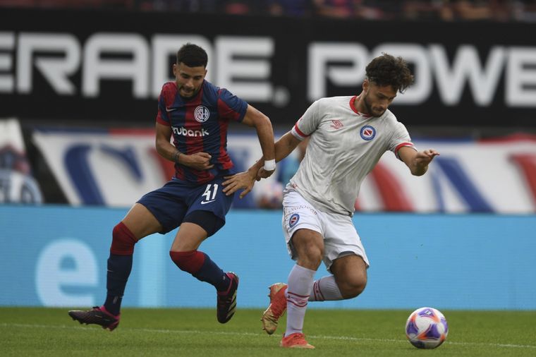 Argentinos Juniors vence a San Lorenzo en el Nuevo Gasómetro Foto: Télam