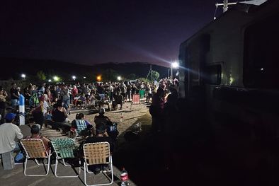 MDZol | MANIFESTACIÓN Los vecinos de la localidad están realizando un acampe desde el viernes Foto: Asamblea Popular de Los Sauces