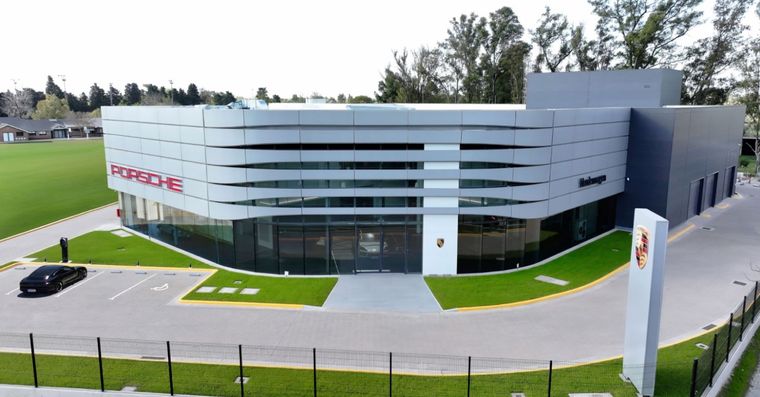 Porsche abre el primer Porsche Center de América Latina Foto: Porsche