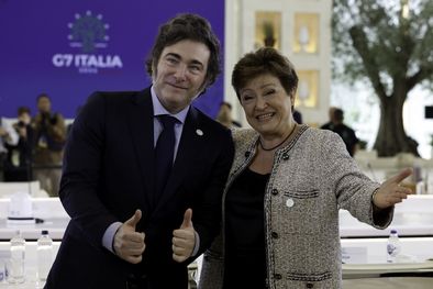 MDZol | Sonrisas y pulgares arriba para la foto, pero con una relación que se tensa ante cada instancia negociadora. Foto: NA