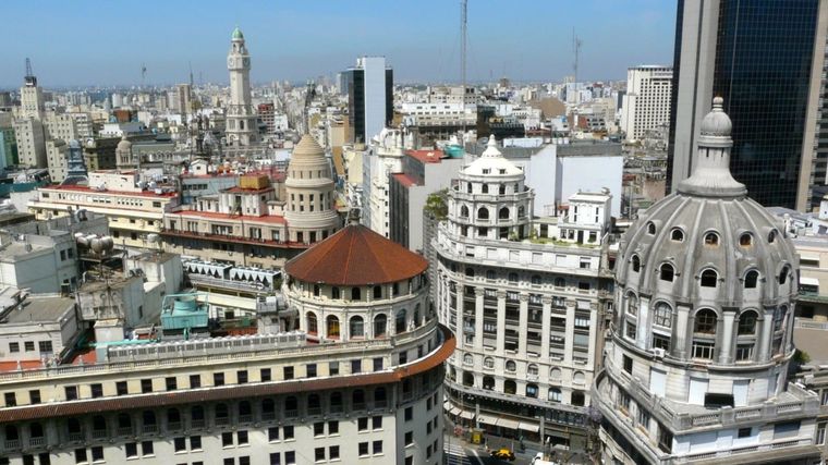 Una gran vista desde el mirador de la Galería Güemes. Una gran vista desde el mirador de la Galería Güemes.