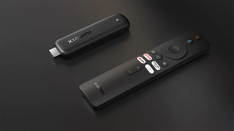 El sistema operativo del Xiaomi TV Stick permite descargar cientos de aplicaciones oficiales para que tu pantalla vieja funcione de diez con las plataformas de contenido actuales.