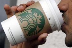 demandan a starbucks por poner demasiado hielo a los frappes
