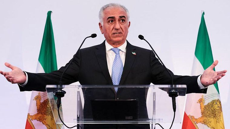 Reza Pahlavi, príncipe heredero del sha de Persia, se presenta como alternativa al actual gobierno de la república islamica.