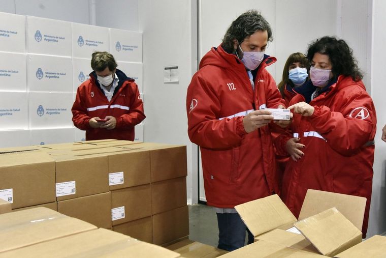 Cafiero y Vizzotti recibirán las primeras dosis de la vacuna Sputnik elaborada en nuestro país