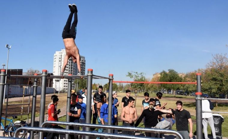 Así lucía el Parque Nicolino Locche al momento de su inauguración en una de las zonas que denuncian su deterioro Foto: Ciudad de mendoza