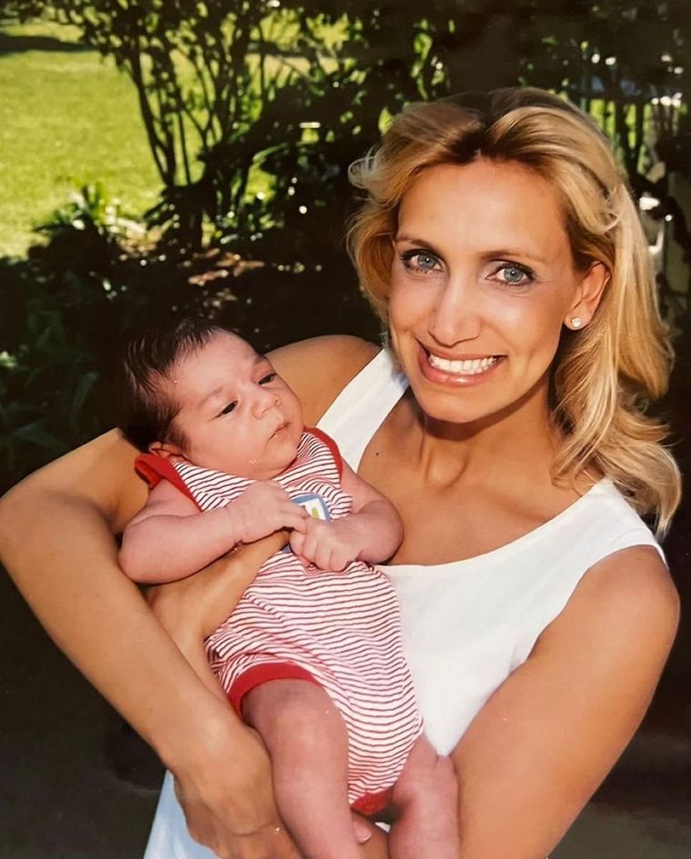 Lili Estefan compartió un álbum de fotos por el aniversario de su hijo. Foto: Lili Estefan / Instagram
