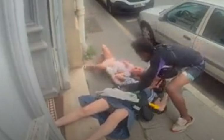 Las crudas imágenes se viralizaron en Twitter Foto: Screenshot