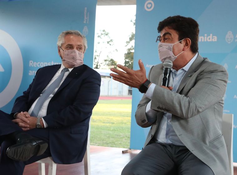 Fernando Espinoza, intendente de la Matanza, junto al presidente Alberto Fernández. Foto: Twitter Fernando Espinoza