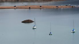 La playa pública inaugurada en Potrerillos se consolida como plan de verano. Así es el recorrido desde el Gran Mendoza. La playa pública inaugurada en Potrerillos se consolida como plan de verano. Así es el recorrido desde el Gran Mendoza.