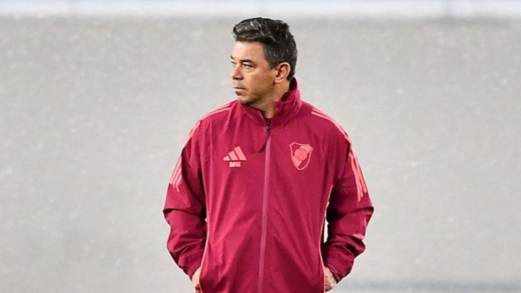 El DT se prepara para visitar a los Galos. Foto: @RiverPlate