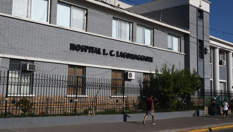 La víctima murió este lunes en el hospital Lagomaggiore Foto: ALF PONCE MERCADO / MDZ