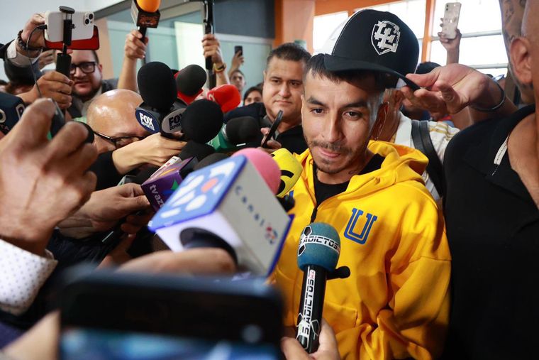 Ángel Correa fue recibido por una multitud en Tigres. Foto: X @naciontigres.