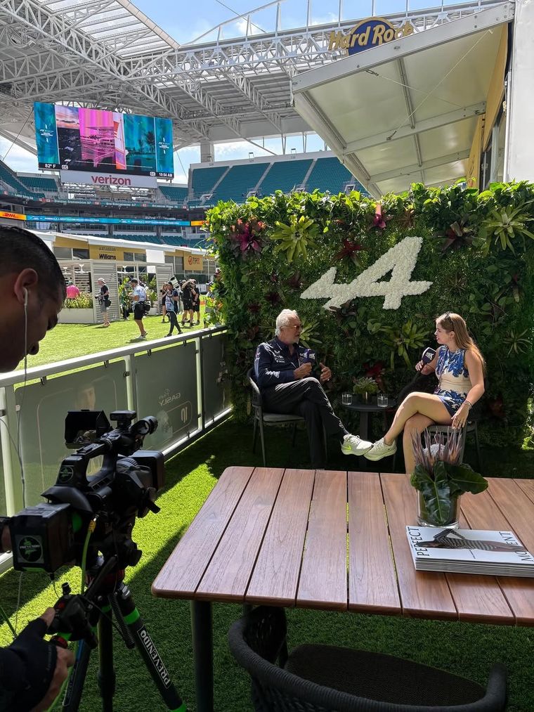 Flavio Briatore es entrevistado por la periodista de Fox Sports Florencia Andersen. Flavio Briatore es entrevistado por la periodista de Fox Sports Florencia Andersen.