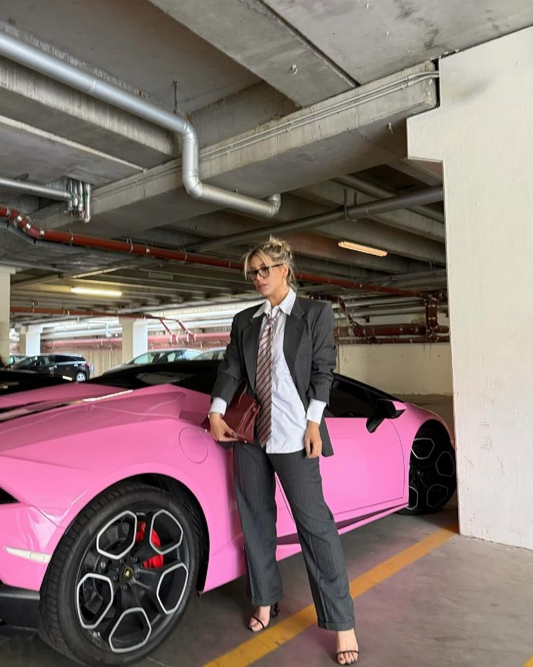 El look de la modelo para la audiencia en Milán. El look de la modelo para la audiencia en Milán.