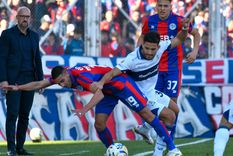 San Lorenzo empató 0-0 con Gimnasia en el Pedro Bidegain. San Lorenzo empató 0-0 con Gimnasia en el Pedro Bidegain.