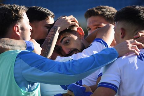 Vélez le ganó a Central Córdoba en el Gigante de Arroyito y levantó el 19° título de su historia. Vélez le ganó a Central Córdoba en el Gigante de Arroyito y levantó el 19° título de su historia.