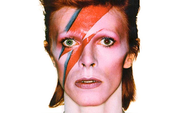 El rostro de David Bowie en la icónica foto de la tapa del disco Aladdin Sane (1973).