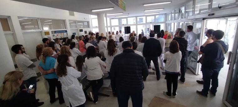Pediatras del Hospital de Niños de La Plata reclaman mejores condiciones de trabajo Foto: Facebook