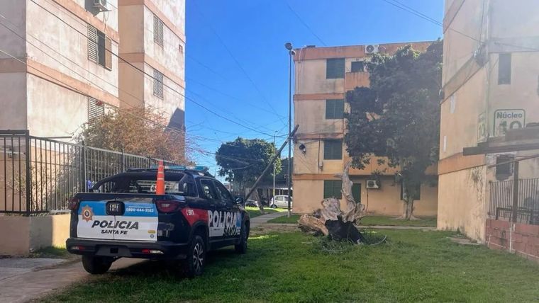 Dos hermanas de 72 años fueron halladas muertas este miércoles por la tarde en su domicilio del complejo Fonavi, en la zona sur de Rosario﻿.