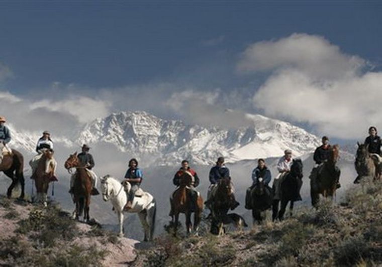 Paseos a caballo, es una de las actividades que se puede practicar en la zona. Foto: Prensa de Potrerillos
