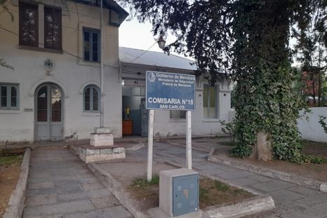 Dos alumnas denunciaron por abuso a un profesor en una escuela de San Carlos