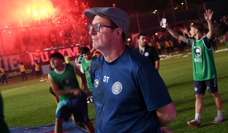 Berti logró convencer a toda una comunidad. Jugadores, hinchas y dirigentes. Berti logró convencer a toda una comunidad. Jugadores, hinchas y dirigentes. 