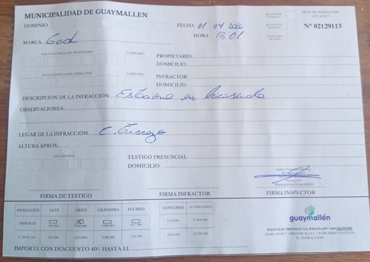 Así luce la multa falsa que los estafadores dejan.&nbsp;