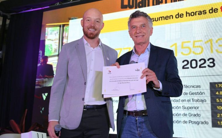 Mauricio Macri junto a Allasino. Mauricio Macri junto a Allasino.