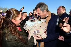 Massa y una agitada jornada de campaña por el Conurbano en el último día habilitado para actos oficiales. Foto: Prensa Ministerio de Economía Massa y una agitada jornada de campaña por el Conurbano en el último día habilitado para actos oficiales. Foto: Prensa Ministerio de Economía