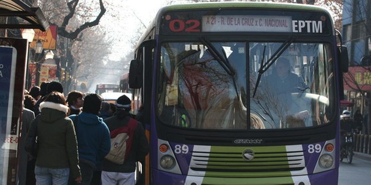 La tarifa de colectivo está congelada desde principios de 2009. Foto: NACHO GAFFURI
