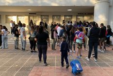 Las vacaciones de invierno terminaron, y los chicos deben volver a la escuela Foto: Alf Ponce Mercado / MDZ