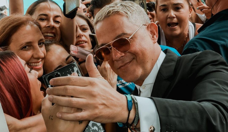 Alejandro Sanz recibió una importante distinción por parte de una Universidad que lo puso tan feliz Foto: Instagram @alejandrosanz