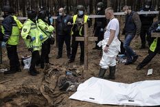 Ucrania descubrió decenas de fosas comunes en la ciudad recuperada de Izium Foto: The Kyiv Independent