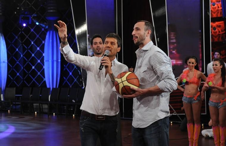 Ginóbili con Tinelli. Foto: Ideas del Sur