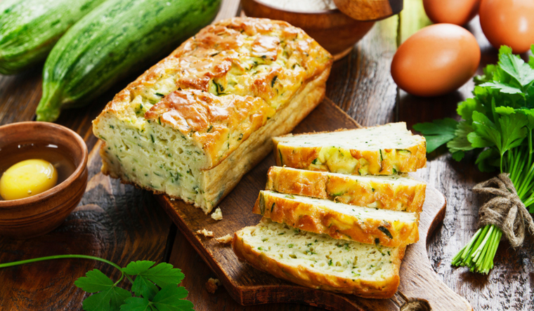 Pan casero de calabacín y queso – ¡perfecto para toda ocasión! Foto: Shutterstock