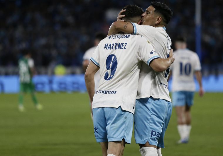 La reacción de Maravilla Martínez a los pasacalles en Racing contra Maximiliano Salas.