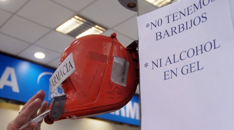 Volvió a crecer la venta de barbijos y alcohol en gel