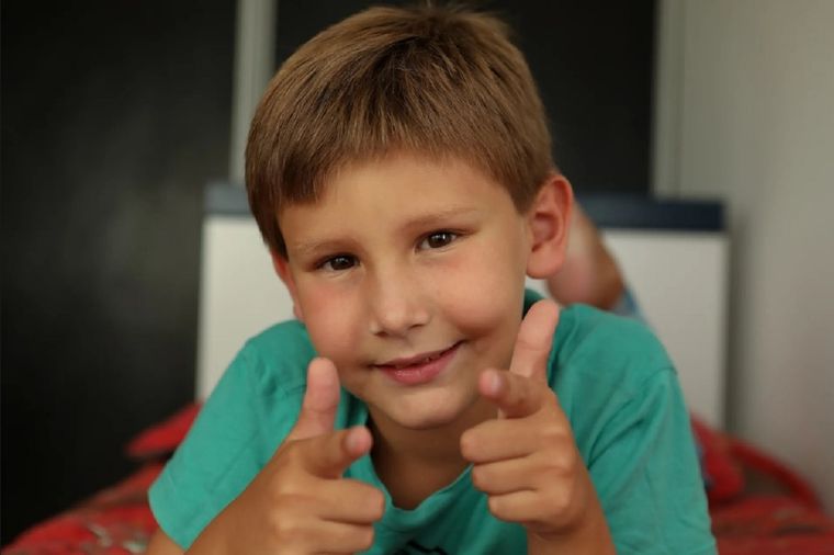 Benjamín Equiza tiene 7 años y fue diagnosticado a los 4 con superdotación con múltiples potencialidades. Foto: Matias Adhemar/ La Nación