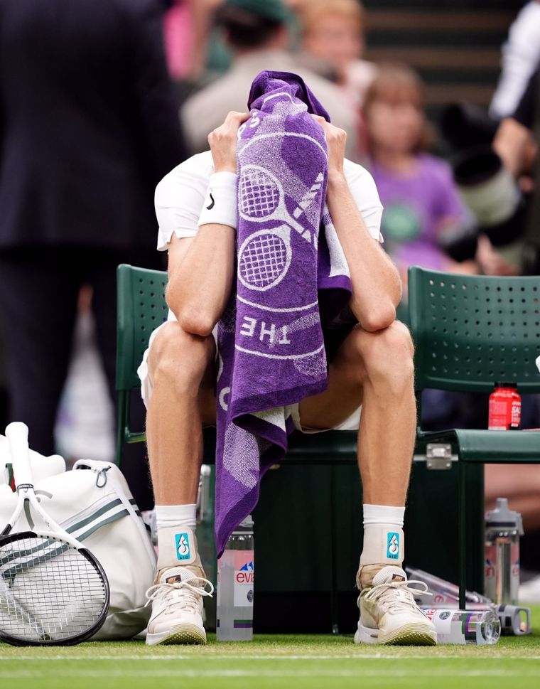 No por lo deportivo, pero hoy Sinner está sumergido en decepción. Foto: archivo