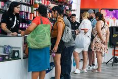 Mendoza incorporó la obligación de exhibir en los tickets de compra el WhatsApp oficial para reclamos, facilitando el acceso a la información para quienes consumen. Mendoza incorporó la obligación de exhibir en los tickets de compra el WhatsApp oficial para reclamos, facilitando el acceso a la información para quienes consumen.