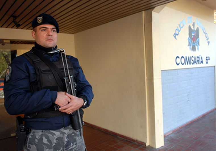 El hombre está detenido en la Comisaría Sexta, de Capital. Foto: Nacho Gaffuri / Archivo