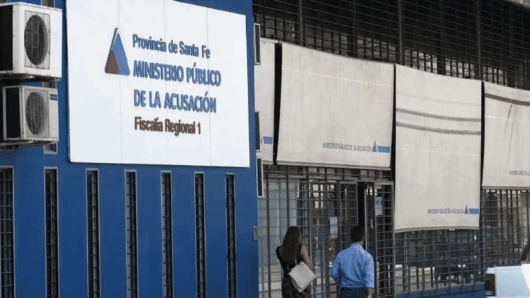 Una menor de 12 años fue golpeada y ahorcada por su padre por obtener una baja calificación en la escuela primaria Foto: NA