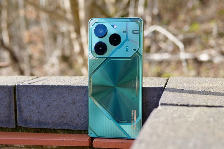 Tecno Pova 6: potencia, batería y diseño gamer para un público joven que no quiere gastar de más.