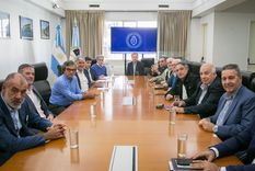 Los empresarios de colectivos se reunieron con el Gobierno